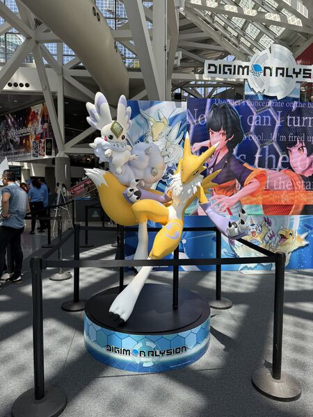 File:Gemmon renamon statue.jpg